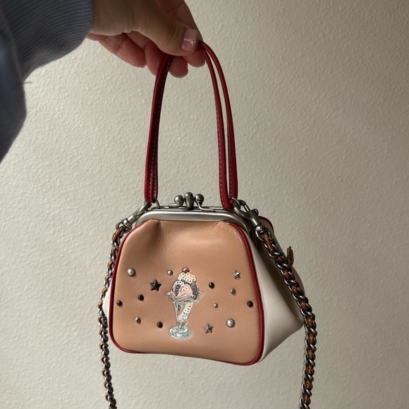 Coach Kiss Lock Frame Bag 23 w/ Sundae - Picture 3 of 9